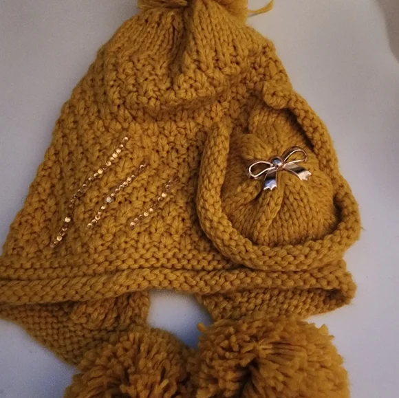 Hat - Picture 2 of 2